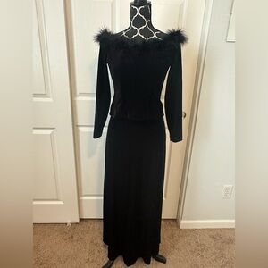 Alex Evenings Petite Black Velvet feather trimmed top and skirt 8P